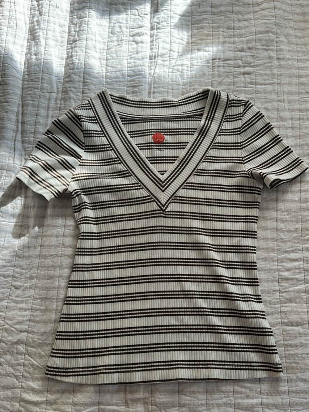 Ice Ribbed V-Neck Striped Tee - Black & White